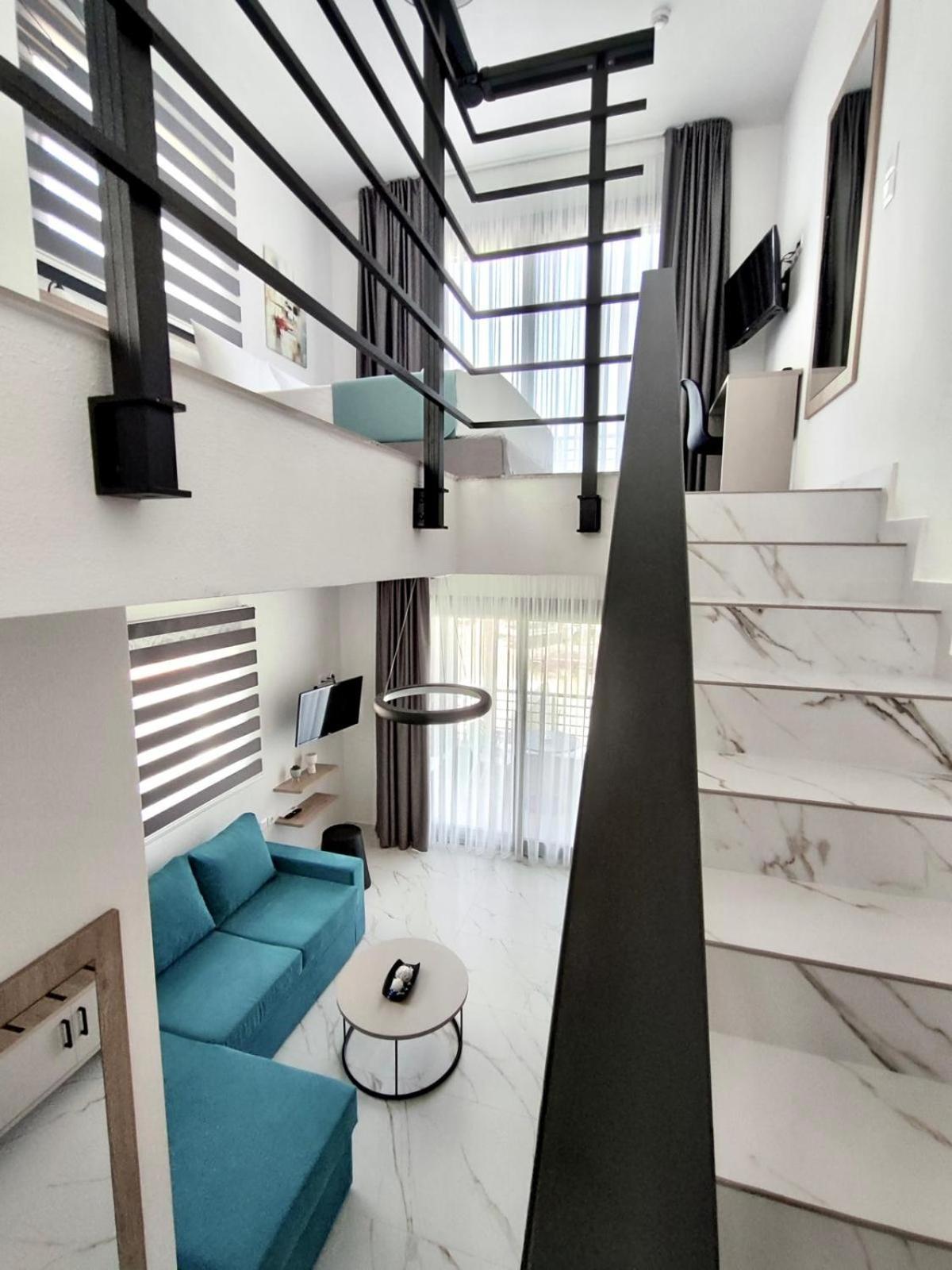 Four Shades Luxury Suites Sarti Exterior foto