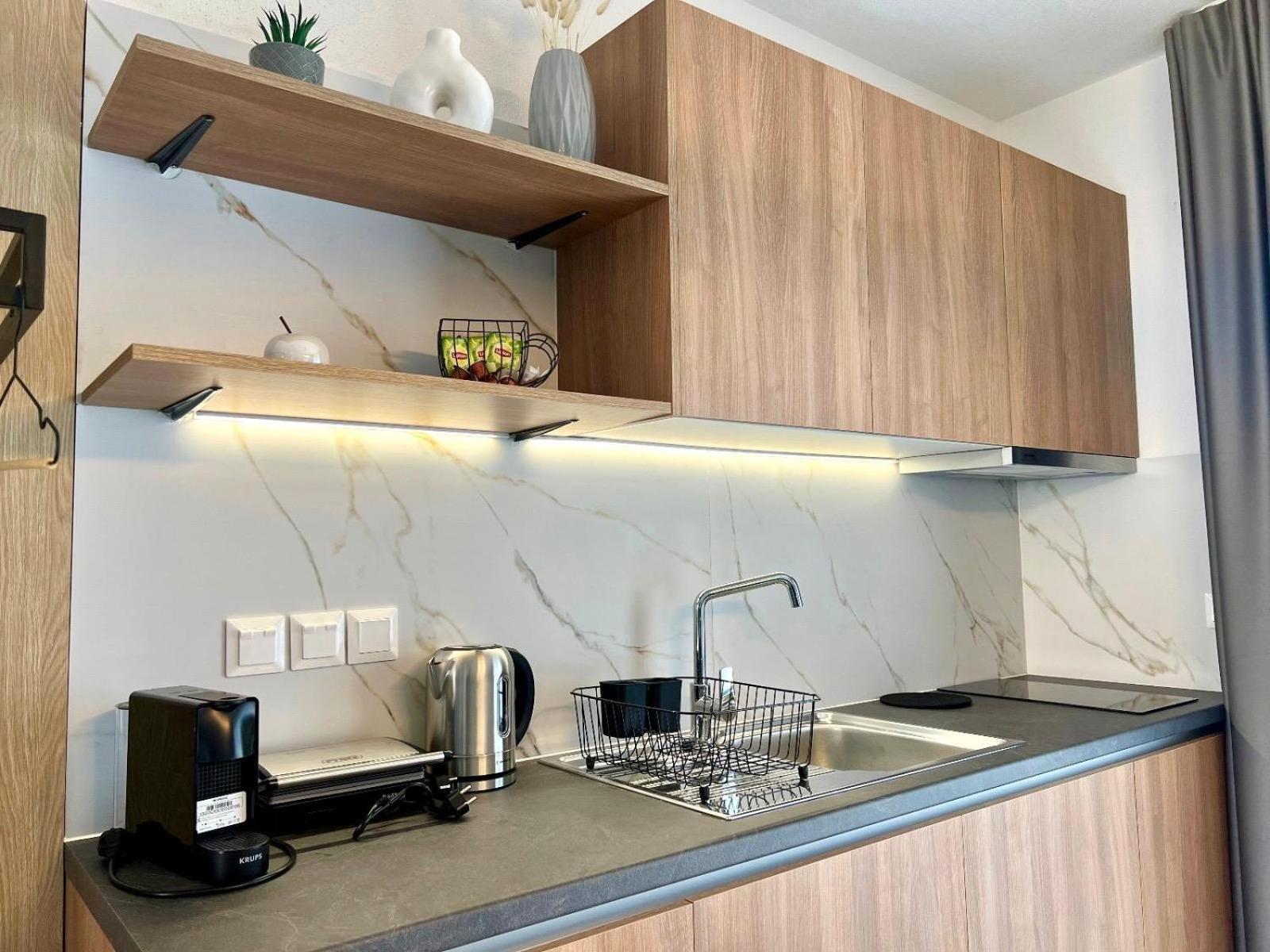 Four Shades Luxury Suites Sarti Exterior foto