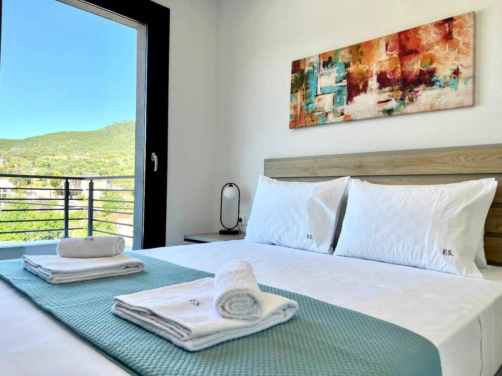 Four Shades Luxury Suites Sarti Exterior foto