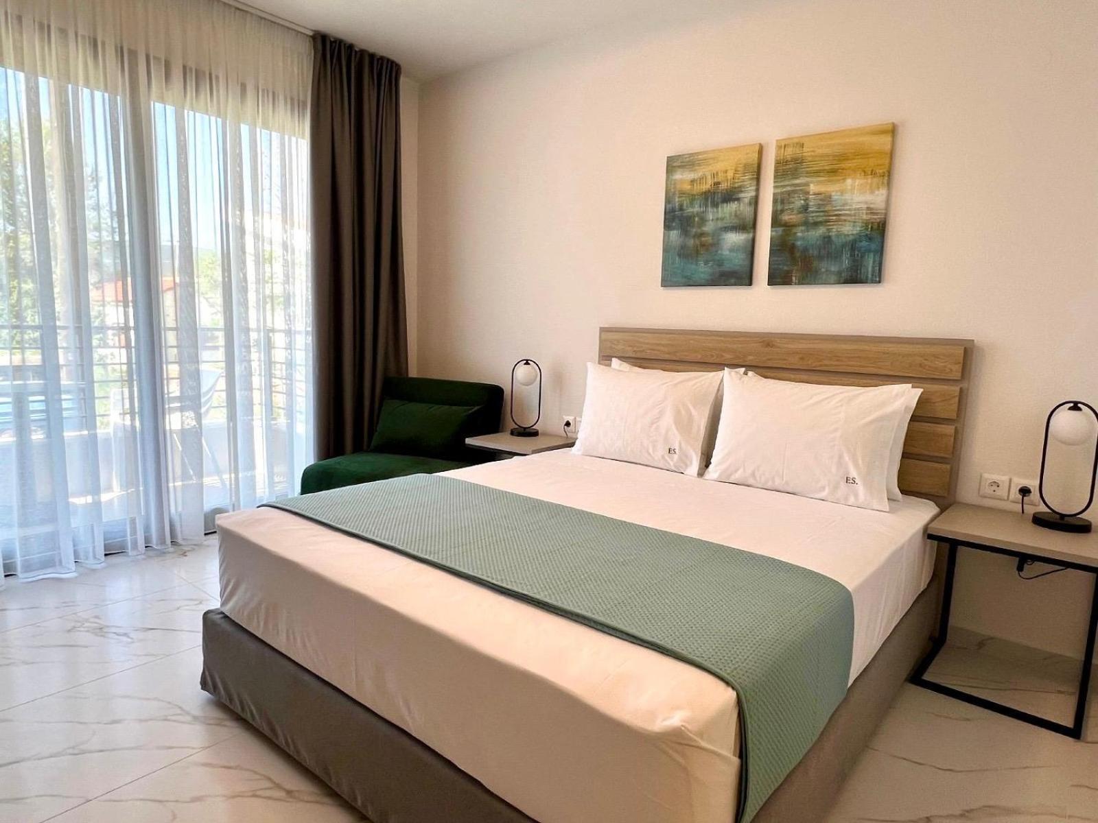Four Shades Luxury Suites Sarti Exterior foto
