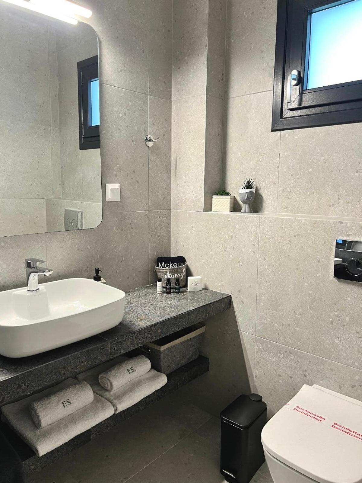 Four Shades Luxury Suites Sarti Exterior foto