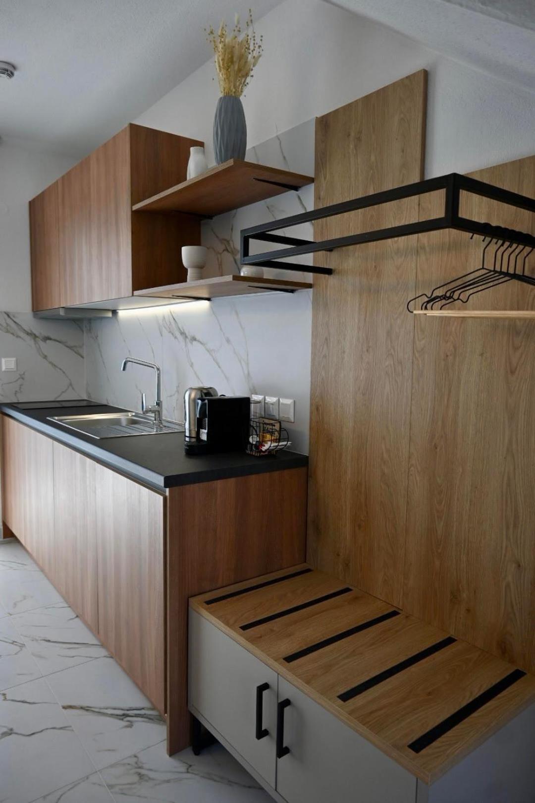 Four Shades Luxury Suites Sarti Exterior foto